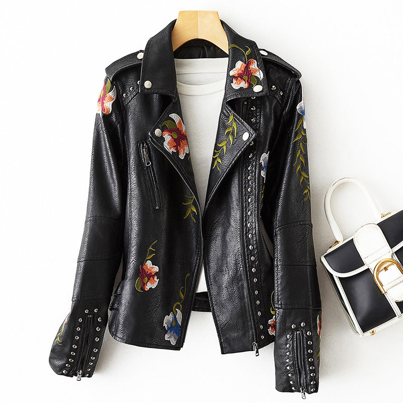 Blouson motard pour femme avec broderies florales et studs - coupe slim