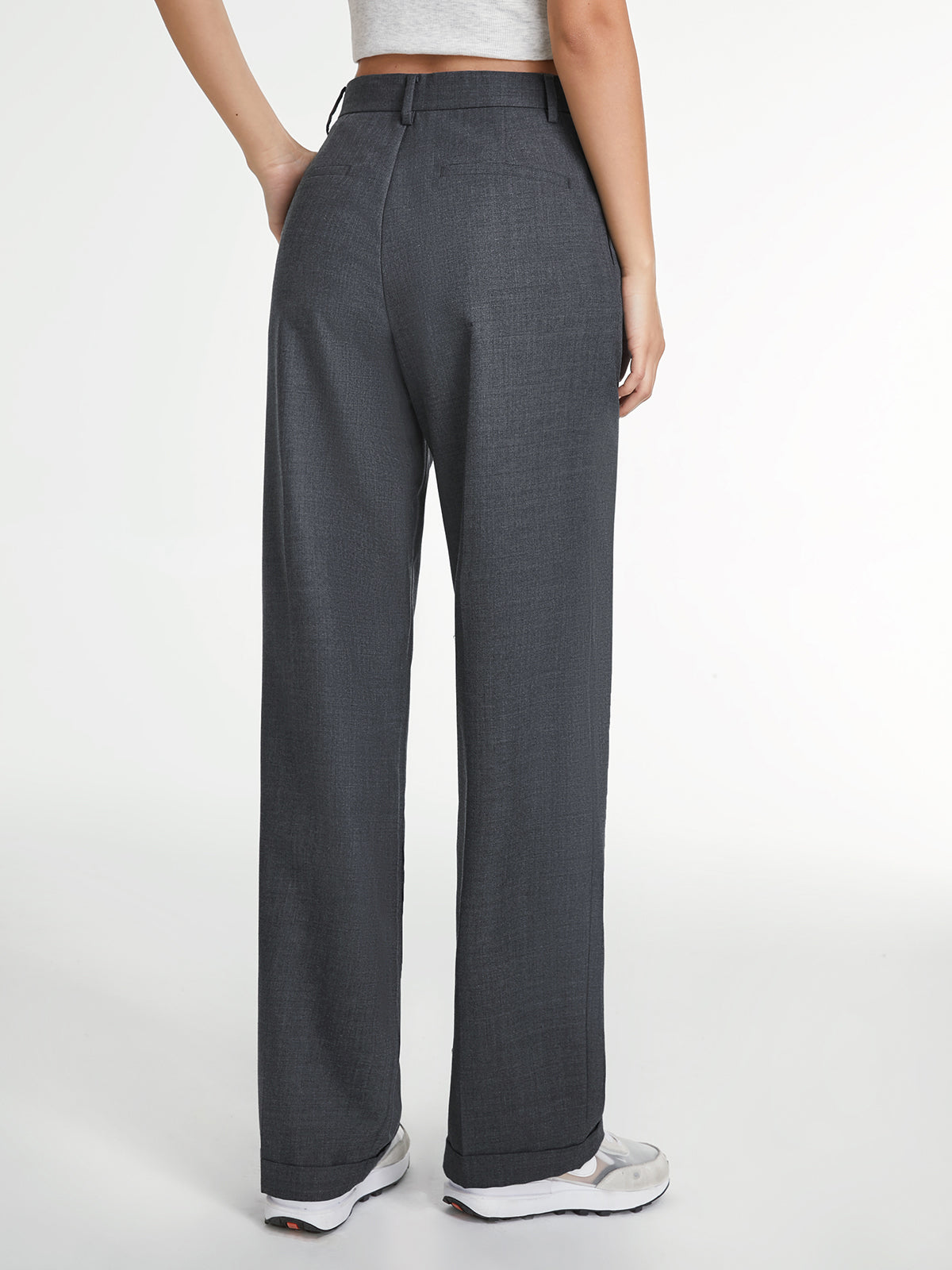 Amira – Juste Pantalon de Costume
