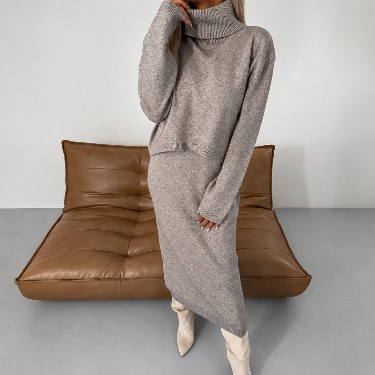 Odette - Ensemble décontracté avec robe et pull à col roulé