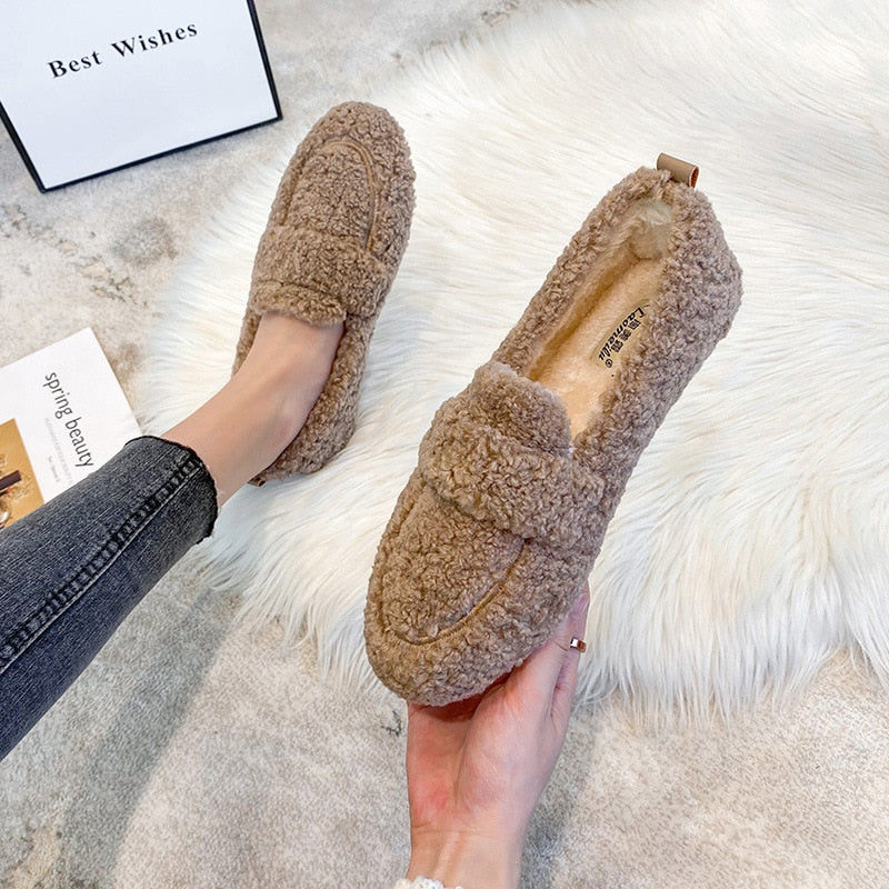 Azida – Chaussons en peluche Douillets