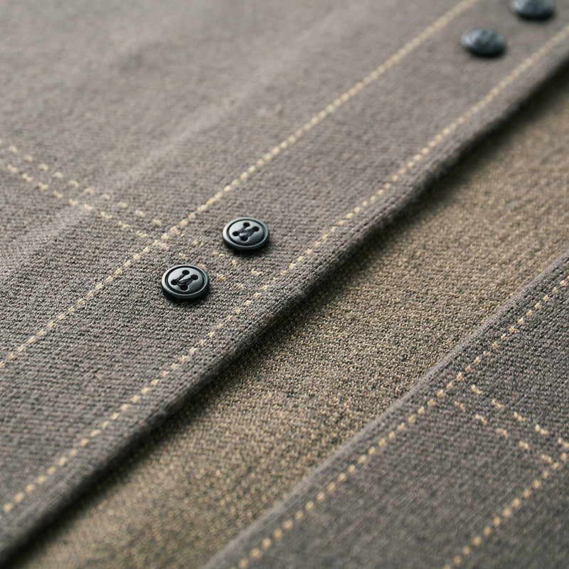 Cardigan homme à boutons avec surpiqûres contrastées et coupe régulière