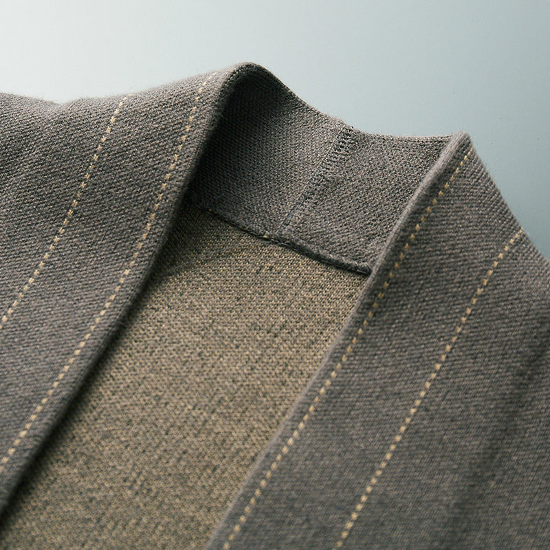 Cardigan homme à boutons avec surpiqûres contrastées et coupe régulière