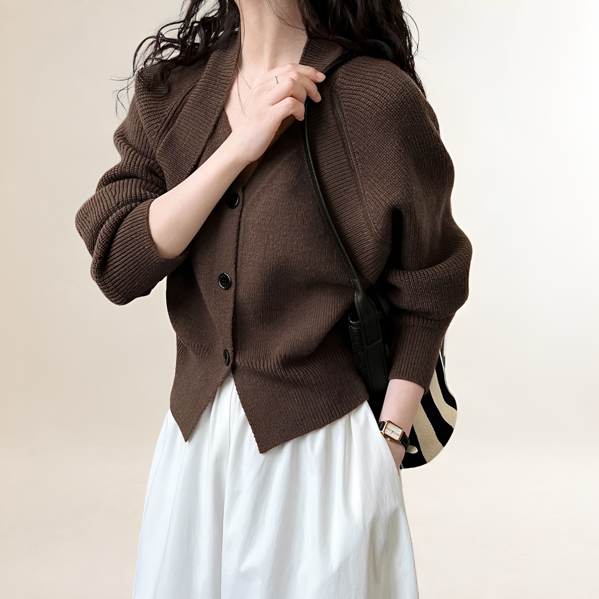 Cardigan pour femmes à col en V fermeture bouton manches longues coupe régulière
