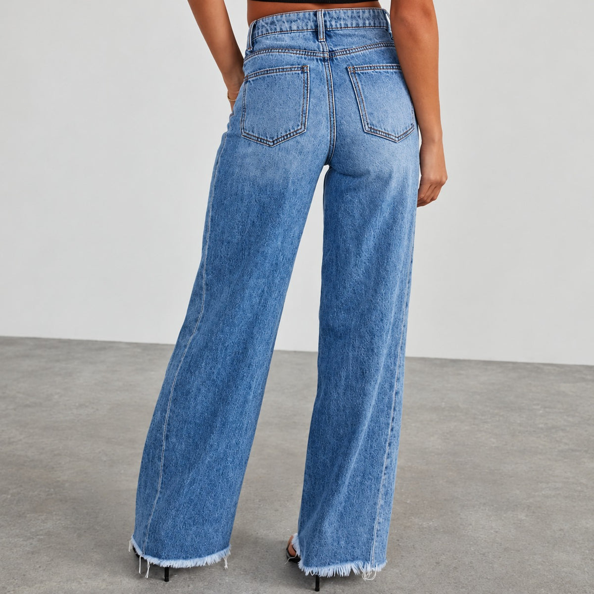 Jeans femme à jambes larges taille haute ourlet déchiré - coupe décontractée