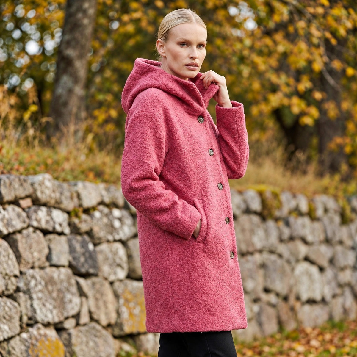 Longue parka femme à capuche et fermeture à boutons - coupe décontractée