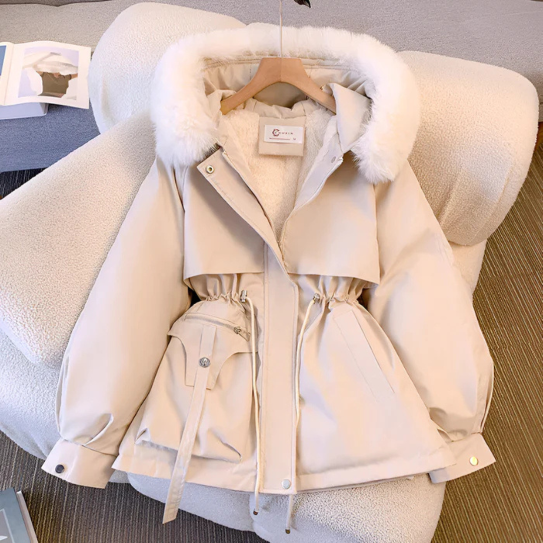 Veste d'hiver pour femme à capuche coupe cintrée avec poches zippées et silhouette élégante