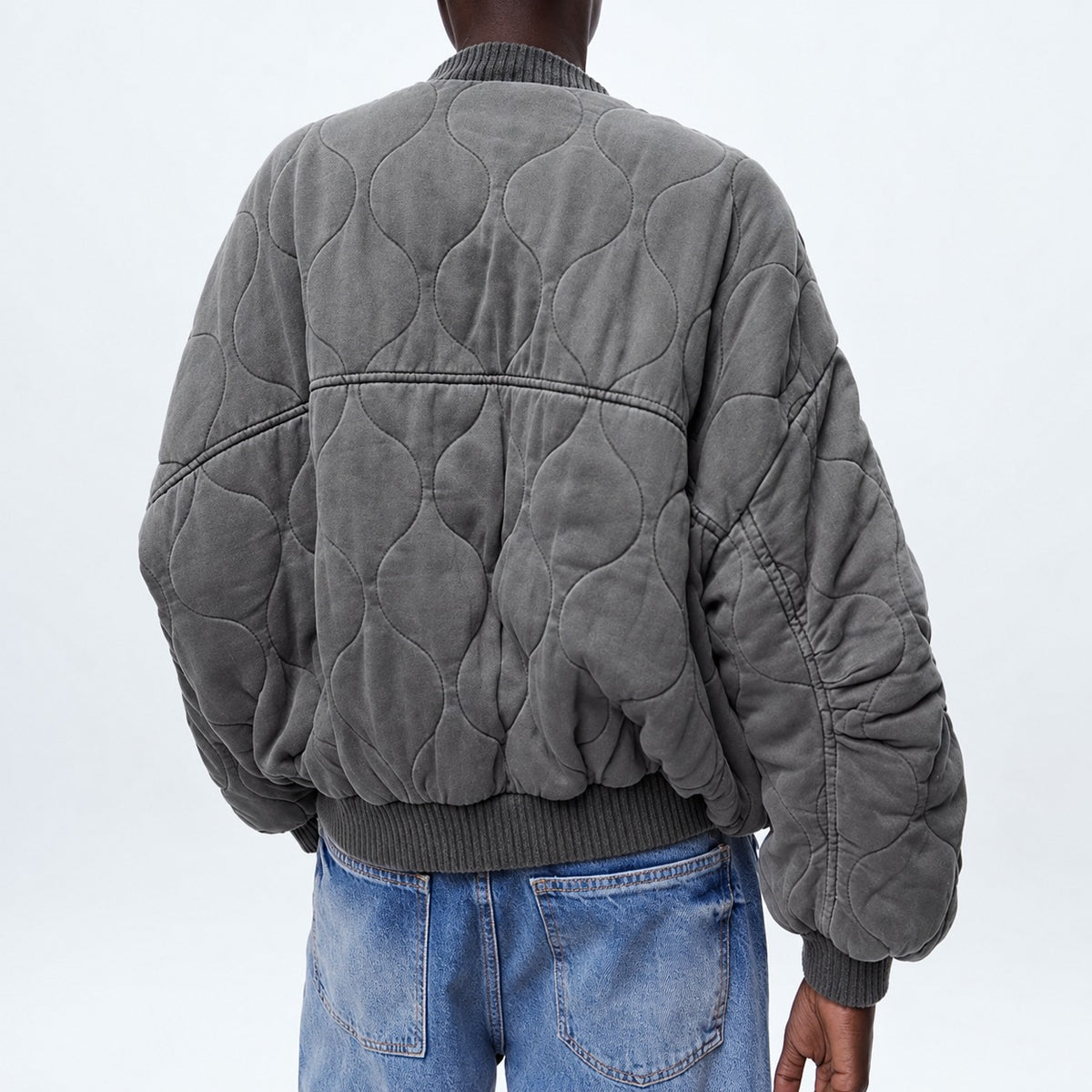Veste matelassée pour femmes coupe oversize avec fermeture à pression et poches